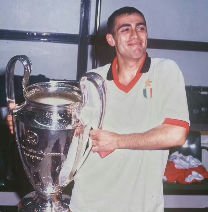 米兰名宿卡波内生日快乐 现任萨索洛青训总监引