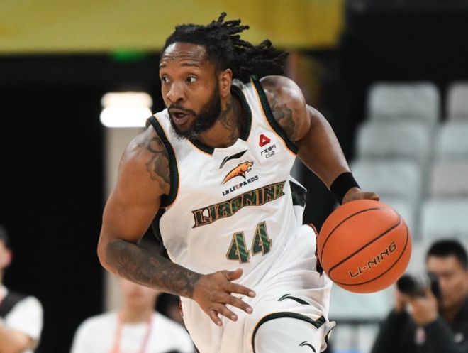 辽宁客场不敌浙江终结两连胜 浙江四连胜赵继伟