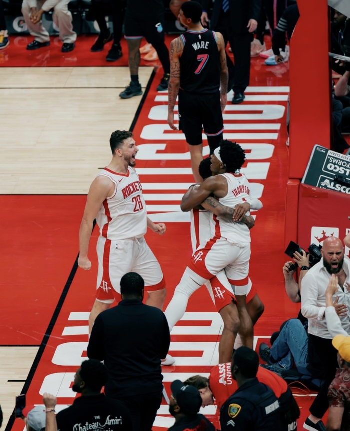 阿门-汤普森补篮绝杀火箭逆转热火